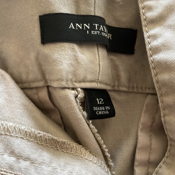 Ann Taylor size 12 khaki shorts - Picture 2 of 4